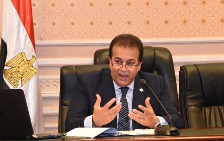 Acting health min.: Decrease in rates of coronavirus infections, number of isolation hospitals 1 - Egyptian Gazette Minister of Higher Education and acting Health Minister Khaled Abdel Ghaffar.