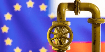 Russian gas flows on key pipelines to Europe remain steady