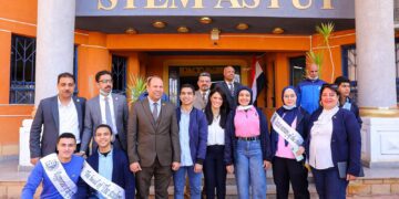 Minister el-Mashat tours excellence school in Assuit