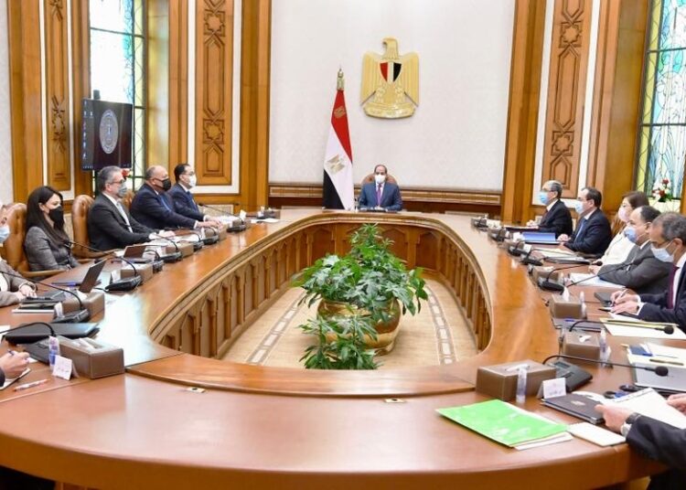 President Sisi follows up preparations for COP27 1 - Egyptian Gazette President Abdel Fattah El Sisi during his meeting with the higher ministerial committee preparing for the COP27 - which is due to be held in Egypt's Red Sea resort city of Sharm el Sheikh in November.