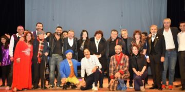 Minister of Culture attends “Waiting for Papa” performance