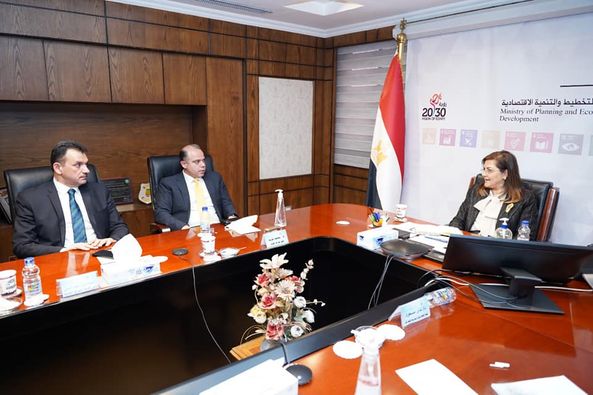 Planning min., Iraqi Securities Commission chief discuss prospects of future co-operation 1 - Egyptian Gazette Minister of Planning and Economic Development Hala el-Saeed during a meeting with Chairman of the Iraqi Securities Commission Hassan Hassani, and his accompanying delegation.