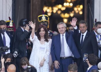 Argentina reaches prospective deal to refinance $45B debt