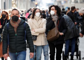 Italy easing COVID rules on quarantine, masks, vaccination
