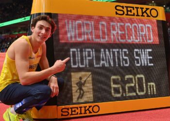 Sweden’s Mondo sets world record