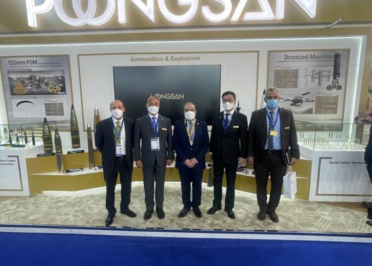 Military production minister inspects Korea's Poongsan Corporation pavilion at WDS 2022