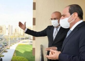 Sisi inspects housing projects in 6th of Oct. city