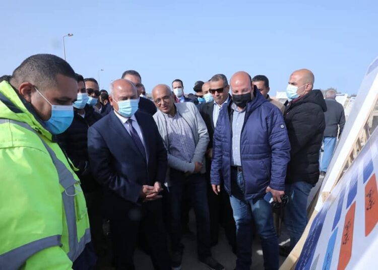 Transport min. gives directives to renovate, expand Wadi el Natroun-el Alamein road according to global standards 1 - Egyptian Gazette