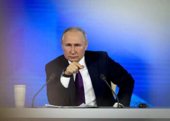 Putin signs decree banning certain exports & imports till end of 2022