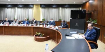 Petroleum minister in talks over repercussions of Russia-Ukraine crisis on oil, petroleum markets