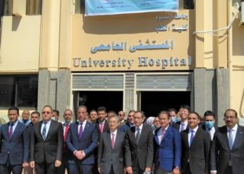Japan presents medical equipment to Fayoum University Hospital