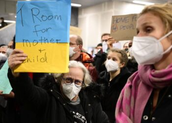 Berlin’s main train station becomes Ukrainian refugee welcome center