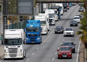Spanish truckers to continue strike after rejecting new gov’t aid package