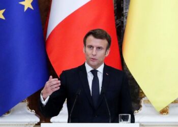 Macron: No reason to accept Russia demands for gas payments in roubles