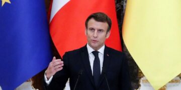Macron: No reason to accept Russia demands for gas payments in roubles 1 - Egyptian Gazette Macron: No reason to accept Russia demands for gas payments in roubles