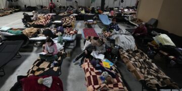 As crisis in Ukraine grows, aid agencies rush in supplies