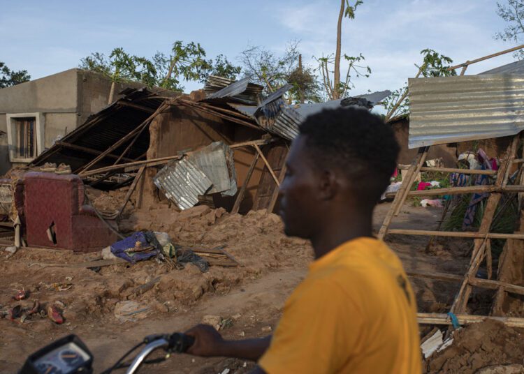 Tropical cyclone Gombe has killed at least 53 people since it hit Mozambique a week ago, authorities said.