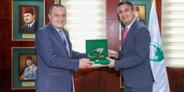 Egypt Post, EgyptAir discuss co-operation