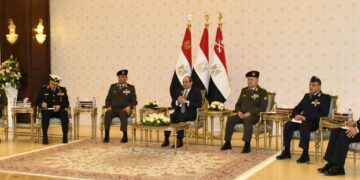Sisi meets commanders of the Armed Forces 1 - Egyptian Gazette Sisi meets commanders of the Armed Forces