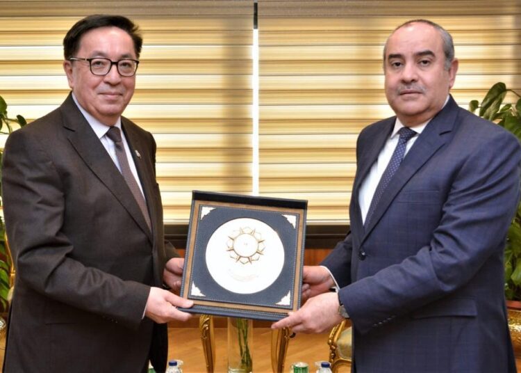 MINISTER Manar (R) and Ambassador Sharif (L)
