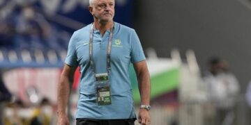 Australia coach Arnold fined for breaching Covid-19 rules