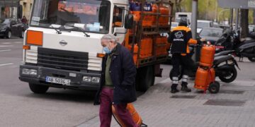 Spain prepares economic support plan amid energy price spike