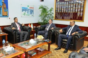 Egypt Post, EgyptAir discuss co-operation 3 - Egyptian Gazette