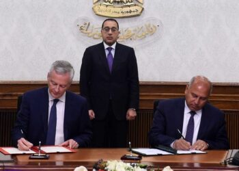 Egypt, France ink finance deal to manufacture 55 air-conditioned trains for Cairo Metro Line 1