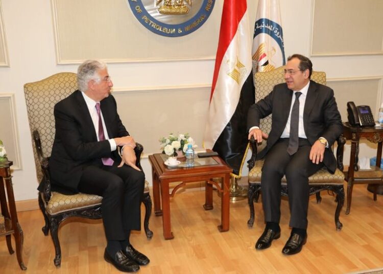 Molla confers with ITFC chief on funding programmes for 2022 1 - Egyptian Gazette