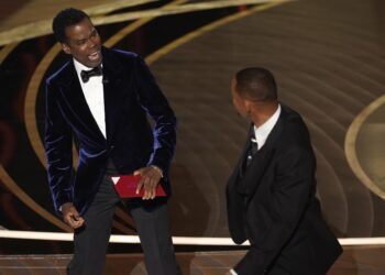 Will Smith confronts Chris Rock, then wins best actor Oscar