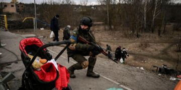 Ukraine seeking ceasefire, troop withdrawal at talks with Russia