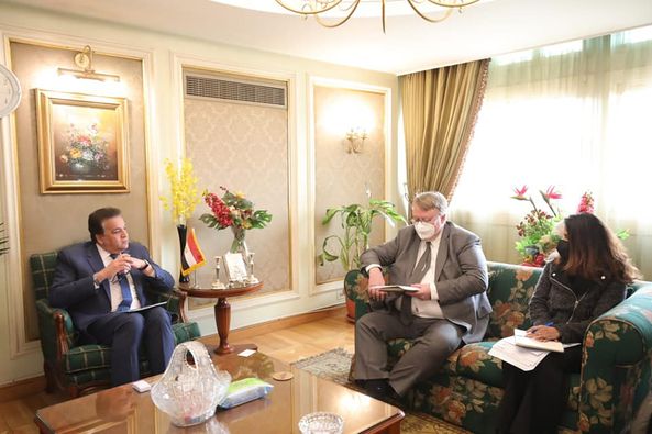 Higher education min. discusses with ILO director cooperation mechanisms 2 - Egyptian Gazette Higher education min. discusses with ILO director cooperation mechanisms 1 - Egyptian Gazette