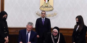 PM attends signing declaration of intent to promote relations with France