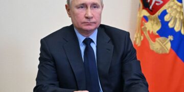 Putin says Russia’s neighbours should not escalate tensions