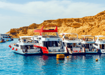 Sharm el-Sheikh port reopens after weather improvement