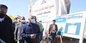 Egypt’s transport minister inspects works at 1st line of high-speed train project