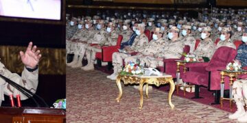 Egypt’s defense minister meets with personnel at Second Field Army, Western Military Zone 1 - Egyptian Gazette Egypt’s defense minister meets with personnel at Second Field Army, Western Military Zone