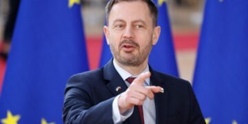 Slovakia gives S-300 air defense system to Ukraine -prime minister 1 - Egyptian Gazette Slovakia gives S-300 air defense system to Ukraine -prime minister