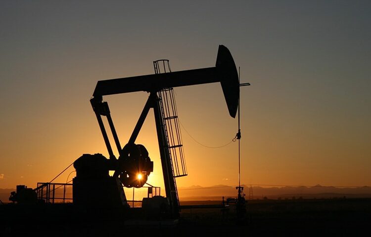 Oil falls as IEA members meet to discuss stocks release 1 - Egyptian Gazette Oil prices fell on Friday ahead of a meeting of International Energy Agency (IEA) member nations set to discuss a release of emergency oil reserves alongside a huge planned release by the United States.