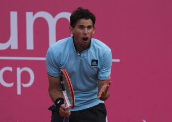 Thiem tumbles out in Estoril first round