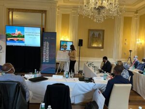 Planning min. reviews economic reform efforts at Harvard forum 2 - Egyptian Gazette