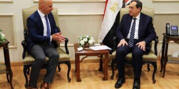 Petroleum minister mulls co-operation with General Electric to reduce emissions