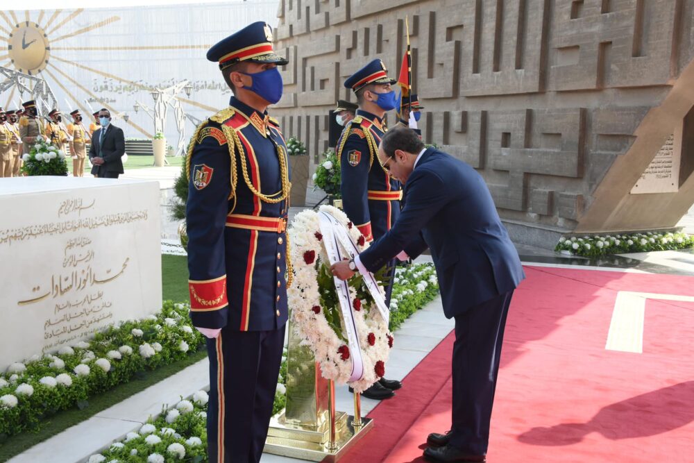 Sisi lays wreath on Unknown Soldier Memorial on Sinai Liberation Day 3 - Egyptian Gazette Sisi lays wreath on Unknown Soldier Memorial on Sinai Liberation Day 2 - Egyptian Gazette