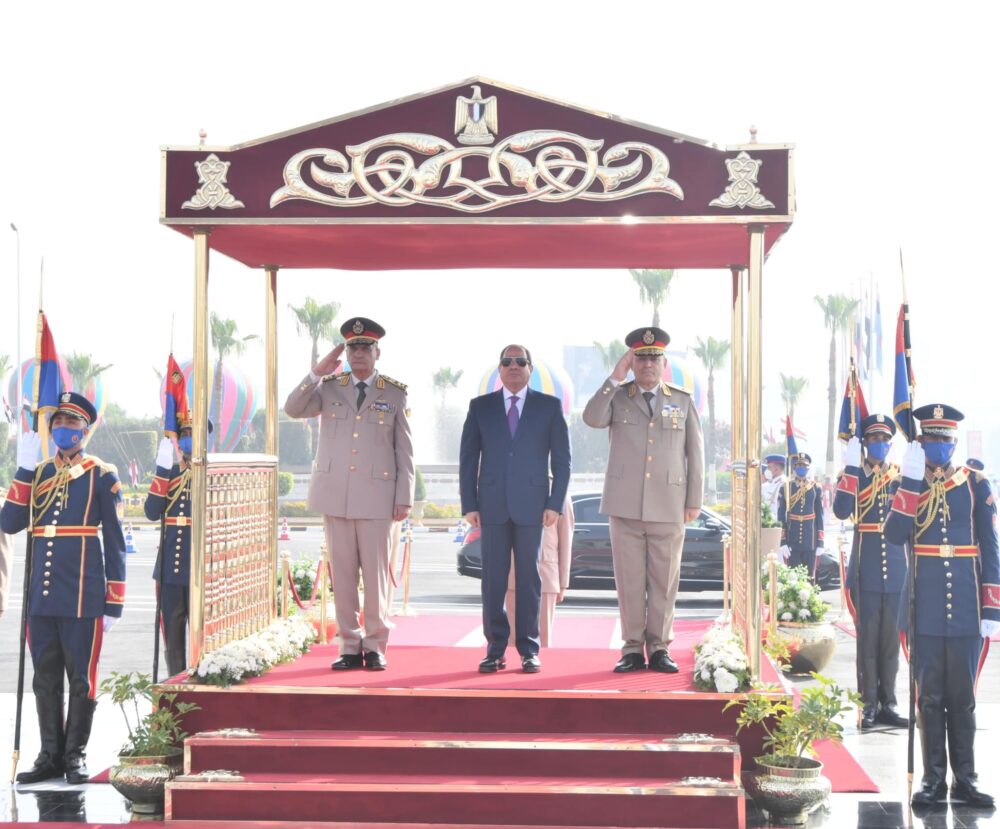 Sisi lays wreath on Unknown Soldier Memorial on Sinai Liberation Day 7 - Egyptian Gazette Sisi lays wreath on Unknown Soldier Memorial on Sinai Liberation Day 6 - Egyptian Gazette