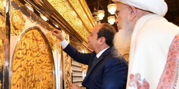 President Sisi inspects renovation work at Al-Hussain Mosque