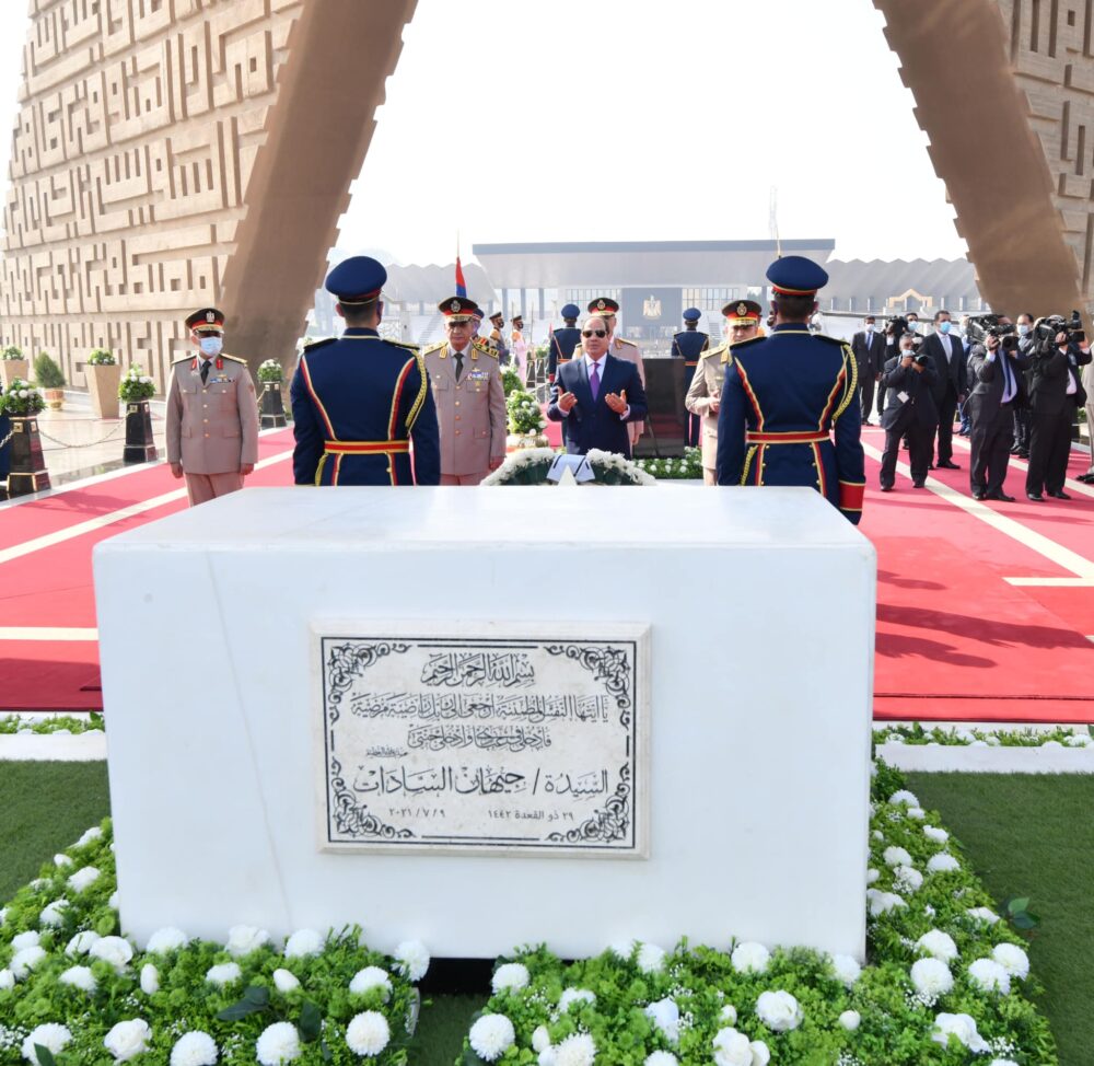 Sisi lays wreath on Unknown Soldier Memorial on Sinai Liberation Day 5 - Egyptian Gazette Sisi lays wreath on Unknown Soldier Memorial on Sinai Liberation Day 4 - Egyptian Gazette