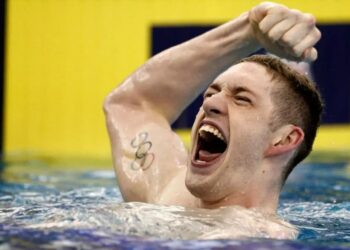 Armstrong sets 50m backstroke world record