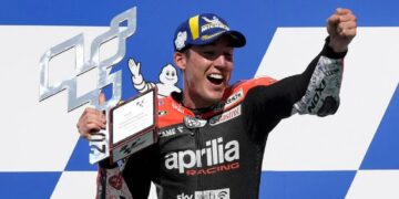 Espargaro storms to MotoGP win in Argentina thriller