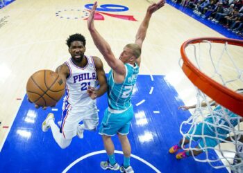 Philadelphia routs Hornets 144-114