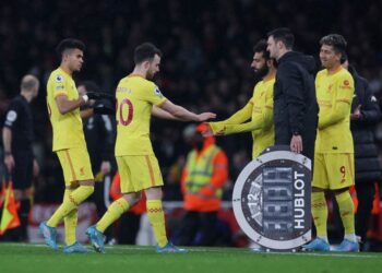 Premier League clubs to reintroduce 5 substitutes rule from next season